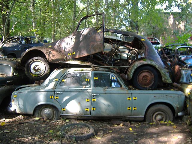 Autofriedhof - 183.JPG - Historischer Autofriedhof,    Gürbetal (CH)